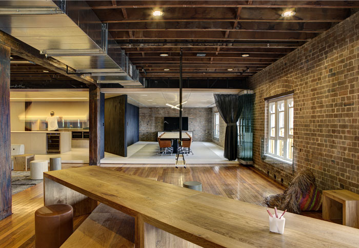 老廠(chǎng)房改造開(kāi)放式辦公室裝修設(shè)計(jì)