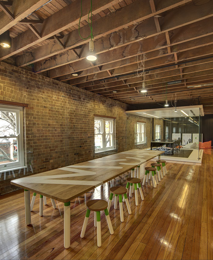 老廠(chǎng)房改造開(kāi)放式辦公室裝修設(shè)計(jì)