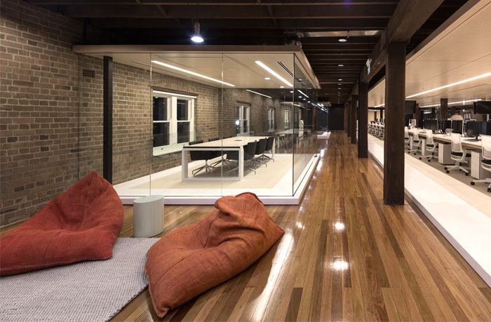 老廠(chǎng)房改造開(kāi)放式辦公室裝修設(shè)計(jì)