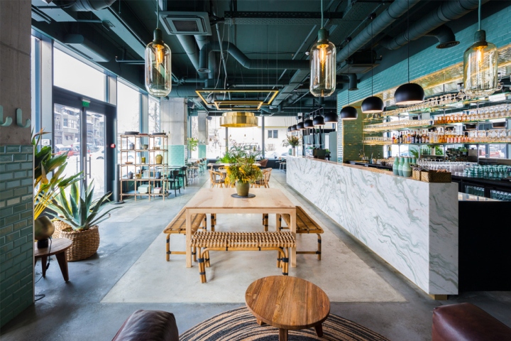 春意盎然的環(huán)保餐廳設(shè)計