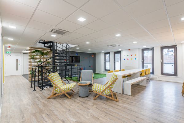 現(xiàn)代開放式辦公室設計賞析