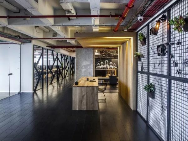 神秘且開放的辦公室設(shè)計