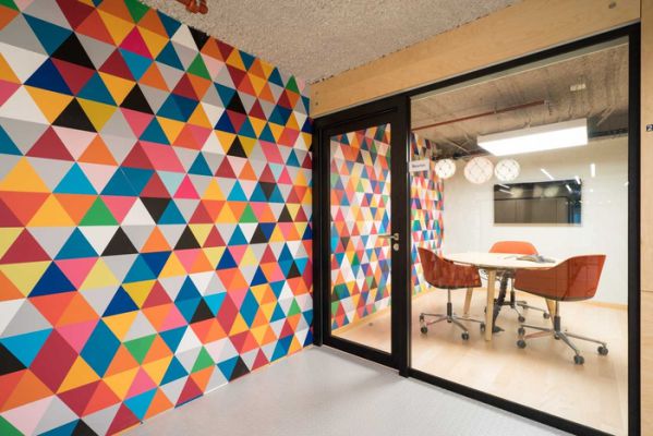 混合空間布局的現(xiàn)代風(fēng)辦公室設(shè)計