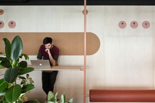 辦公室裝修中怎樣注意色彩的搭配？