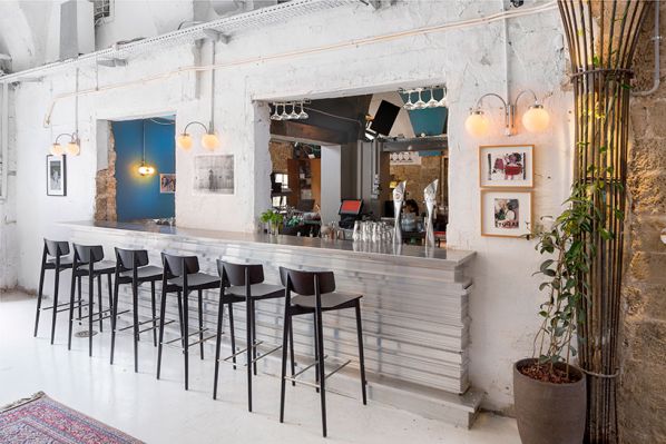 上海辦公室設(shè)計(jì)是自己設(shè)計(jì)還是找人設(shè)計(jì)？