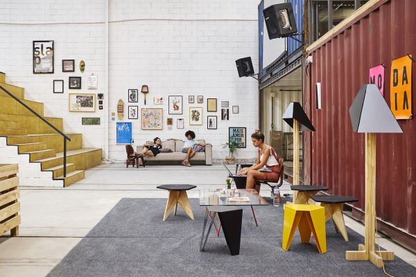 時(shí)尚集裝箱的辦公室設(shè)計(jì)改造計(jì)劃