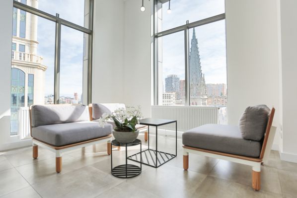 清新簡約的開放式辦公室設(shè)計