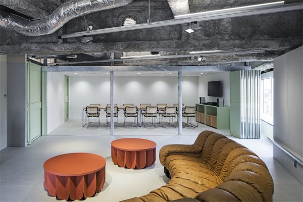 辦公室裝修彰顯的混搭工業(yè)風(fēng)格