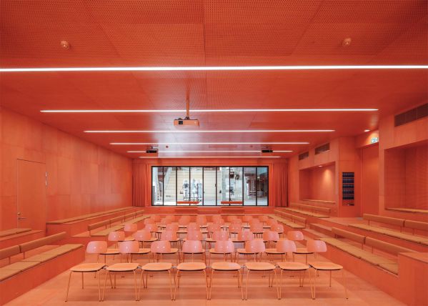 辦公室裝修時(shí)如何突出性價(jià)比