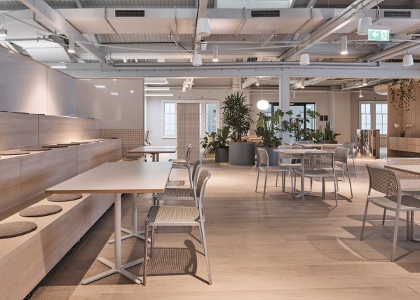 小型企業(yè)辦公室裝修設計為什么采用現(xiàn)代風格