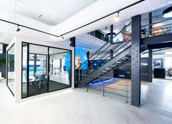 辦公室裝修設計是公司的關鍵載體,優(yōu)良的辦公環(huán)境能為公司產生更大盈利