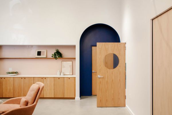 兒童保育中心辦公室設(shè)計中配色的運用